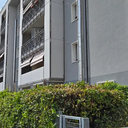 Time In Appartement *